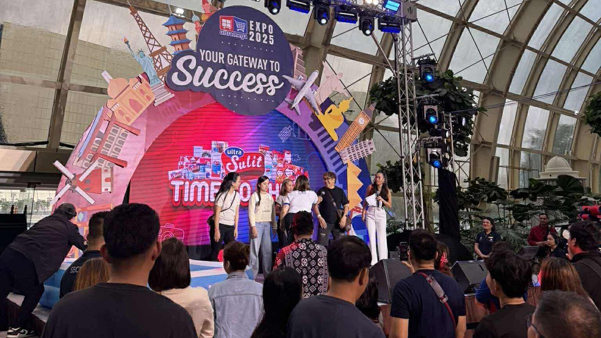 PangkatShuvee's tweet photo. Shuvee is part of today’s Ultra Mega Expo 2025 at Okada Manila. Thank you, Pangkat Team Live, for showing up despite the bad weather to support our Shuveedoo. 💖

#UltraMegaExpo2025
#ShuveeEtrata • Shuvee Etrata https://t.co/iPQQjrdEUQ