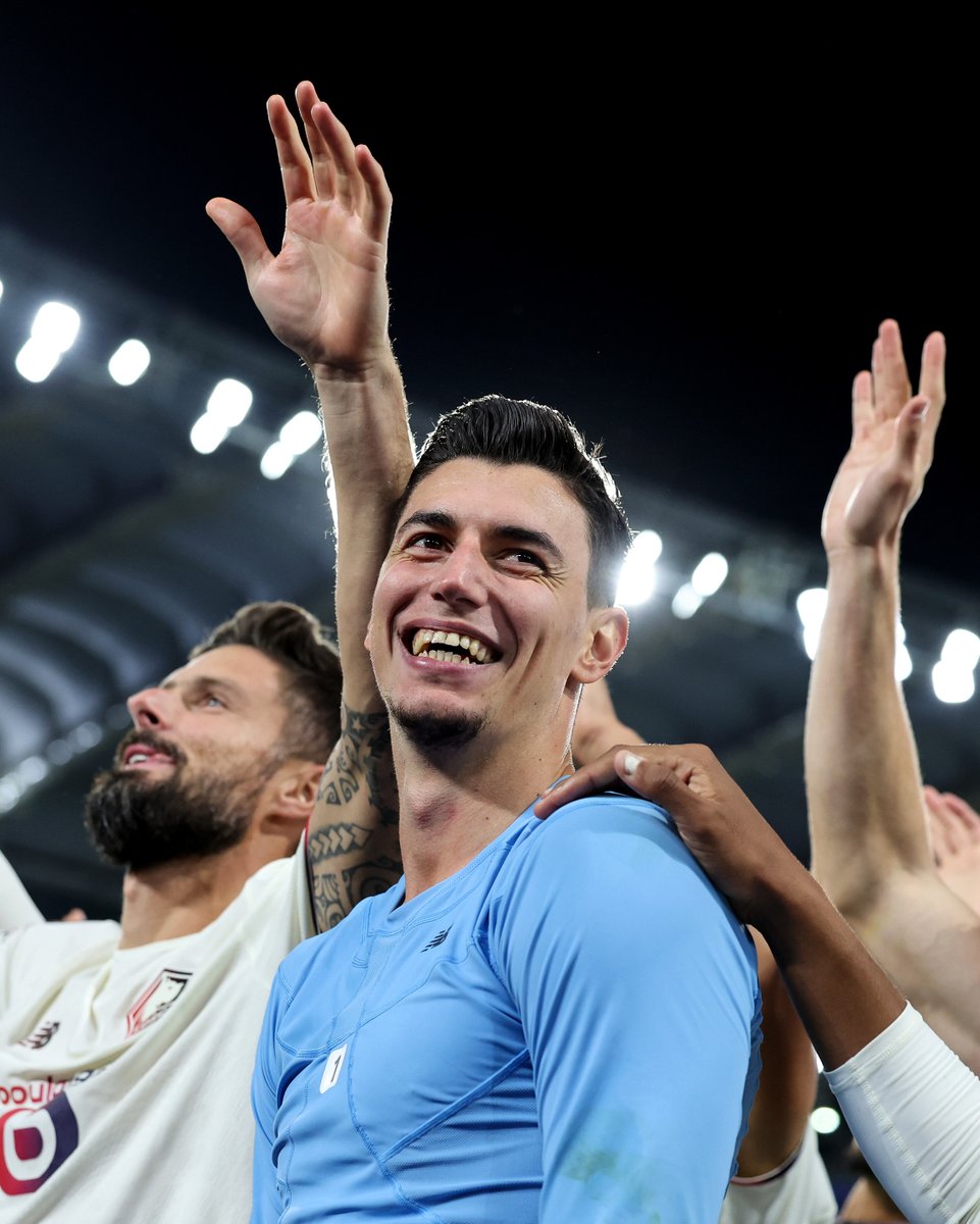 What a night for Lille keeper Berke Özer 🇹🇷👏

#UEL