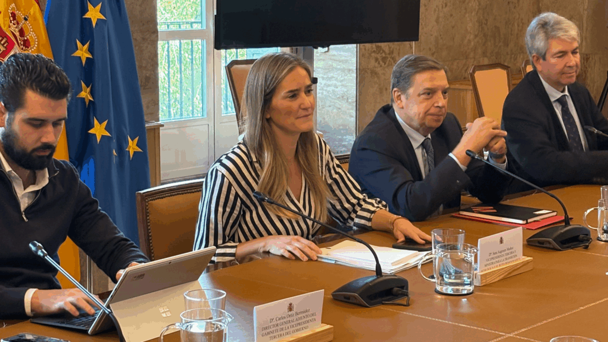 🤝 Pacto frente a la Emergencia Climática: una oportunidad para reactivar las obras de regulación y los trasvases que necesita el regadío.
👉 Participó José Manuel Cepeda, presidente de Feragua, en representación de <a href="/FenacoreOficial/">FENACORE</a> .
feragua.com/lavozdelregadi…