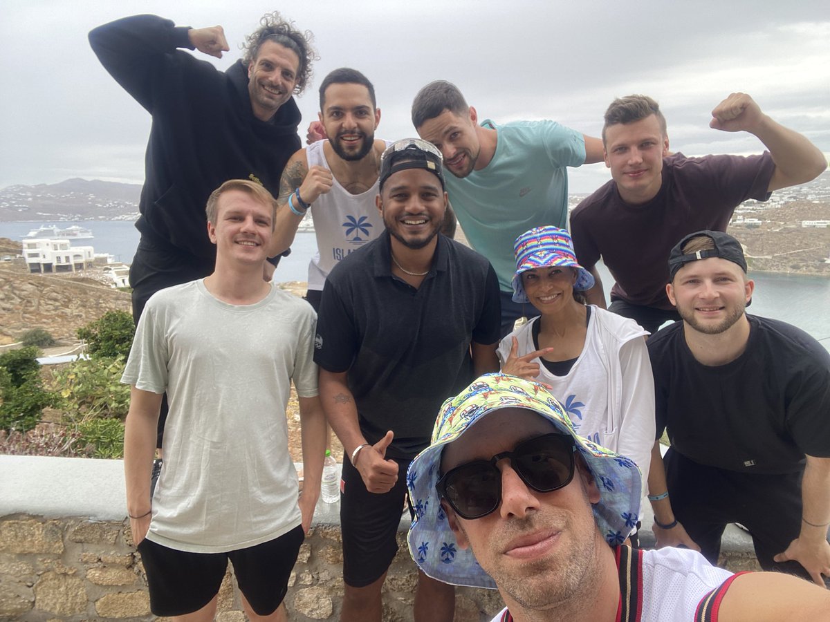 thetitanmaker's tweet photo. Honestly…there is no better way to start your day!!
And like @solquicks said
“Bullish for this team” 
Powered by @islanddao and @solmanatdao 🔥 https://t.co/e5u8faHlMl