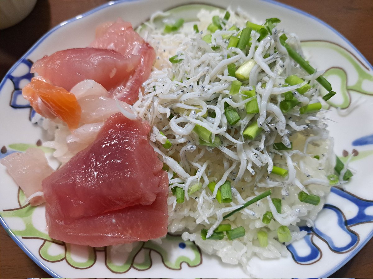 今日は実家で
しらす海鮮丼頂きました！

#おうちごはん
#四毒抜き