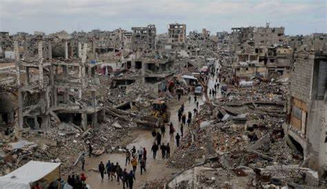 Hundreds of thousands of Palestinian civilians are displaced under Israeli bombardment from Gaza city. 
31 civilians were killed by the Israeli bombardment since this morning.