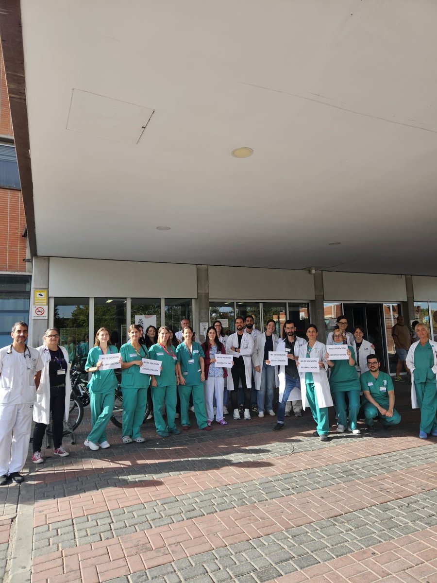 ⚠️Más de 3.000 médicos y facultativos hemos salido hoy a la calle… a pesar de unos servicios mínimos ABUSIVOS e IMPUESTOS UNILATERALMENTE por el SERMAS

¡Esto no se para!