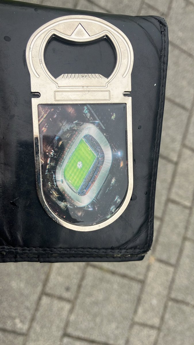 K6HolteEnd's tweet image. Another bottle opener for my European away collection, will need a bigger beer fridge soon #avfc #utv