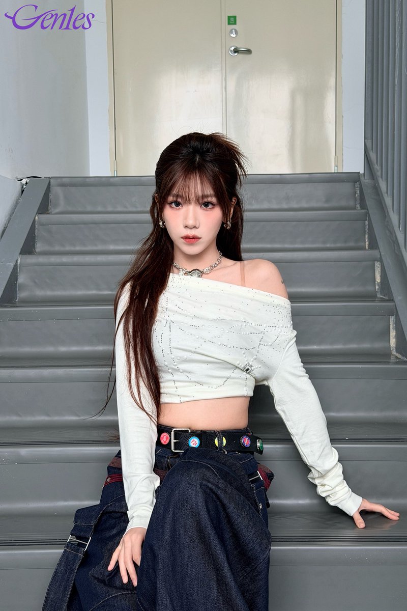 Gen1esOfficial's tweet photo. Spirit’s fired up to full 🆙Don’t let the excitement fade!  Ready to crank out awesome rhythms^^See you in a bit～🎶
#Gen1es
#SPACEROMANCE https://t.co/jNAEmGu0Hr
