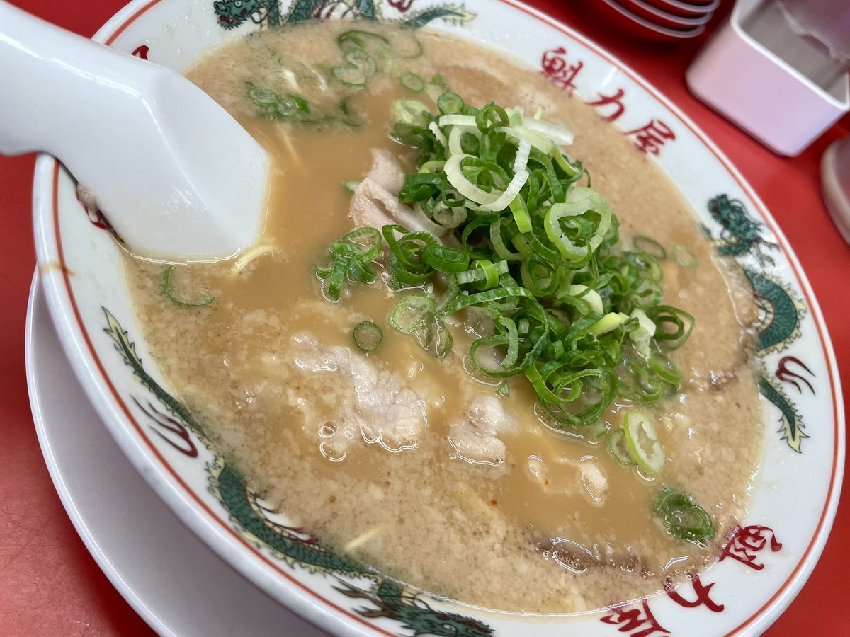 ナゾの草 tweet media