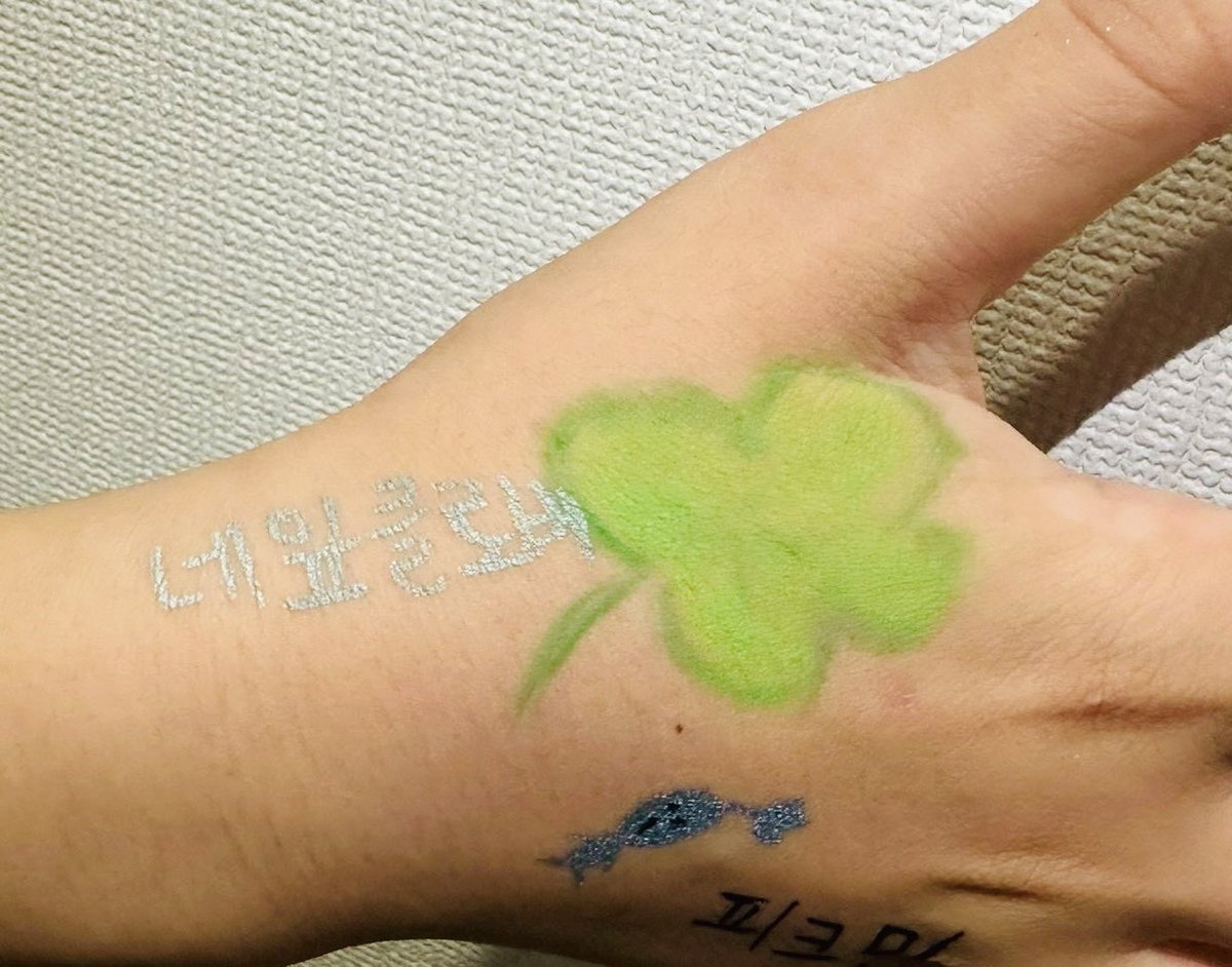 jiukorea's tweet photo. 【JIU festival】11/8(土)と11/9(日)に大学祭が行われます。今年の韓国語コース生&amp;留学生はボディペイントの韓国語体験コーナー(無料)をやります！タトゥーペンで好きなイラストやハングルを描いて大学祭を満喫しましょう。韓国語コース生のホームカミングも予定しています。ぜひお立ち寄りください！ https://t.co/FwE8n0cELt