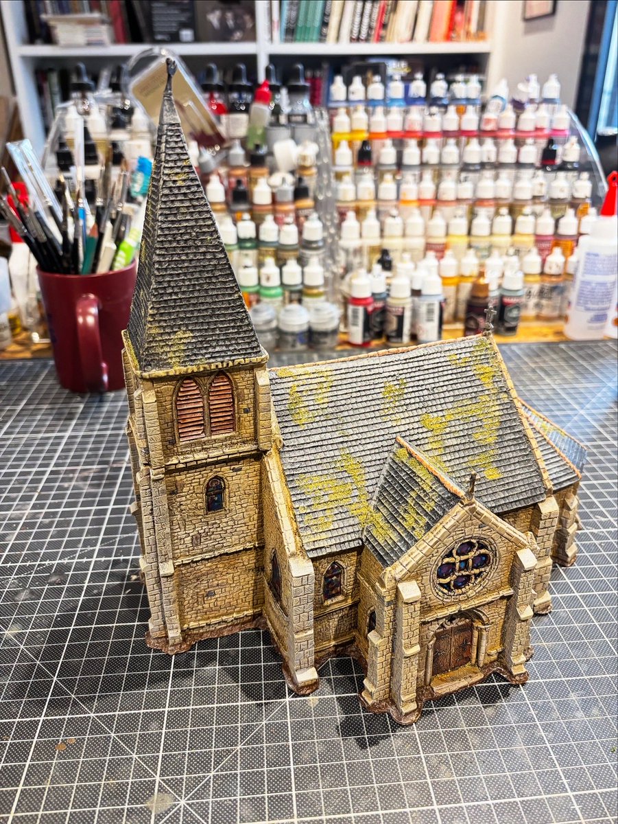 PilPol75's tweet photo. Finally I finished in 4 days the painting of the Normandie’s church. It was fun to do. I had to paint the stained glass windows freehand and darken it (like it appears when you look at them from the outside). Crosses and weathervane are fixed with magnet. https://t.co/Dv8Ly6QvM9