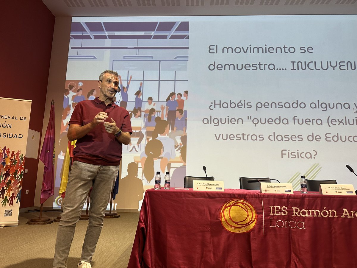 Arrancan las jornadas de #Edufis de Lorca con la ponencia inaugural de <a href="/jblasgarcia/">Jose Blas García</a> “El movimiento de demuestra… incluyendo” <a href="/inclusivarm/">Inclusiva Región de Murcia</a> <a href="/CPRRegionMurcia/">CPR Región de Murcia</a>