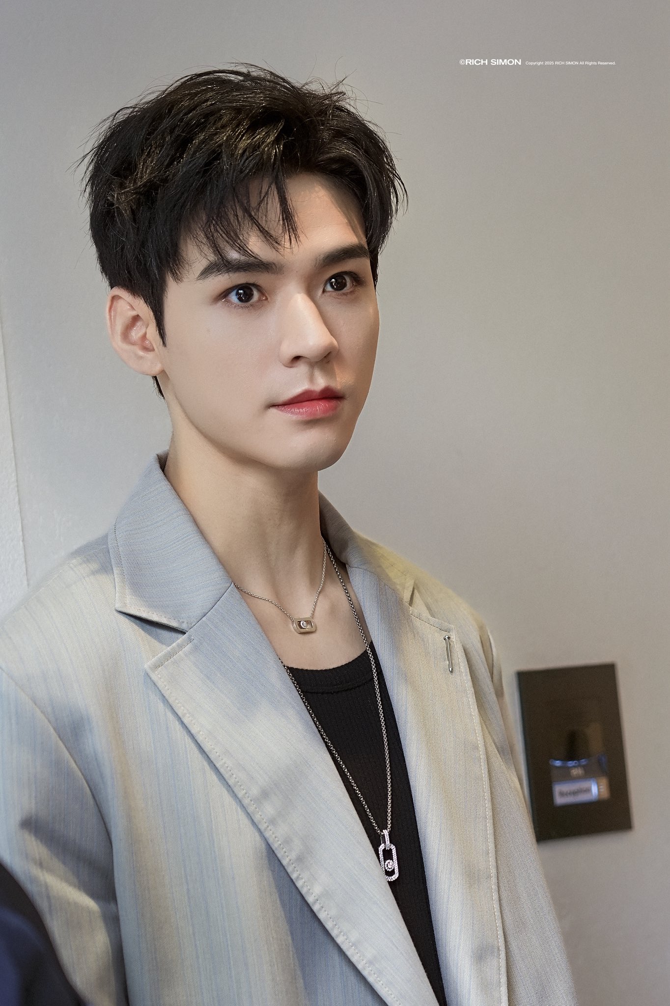 希少 張哲瀚 龚俊 写真集　15 RealTruth813 on X: 