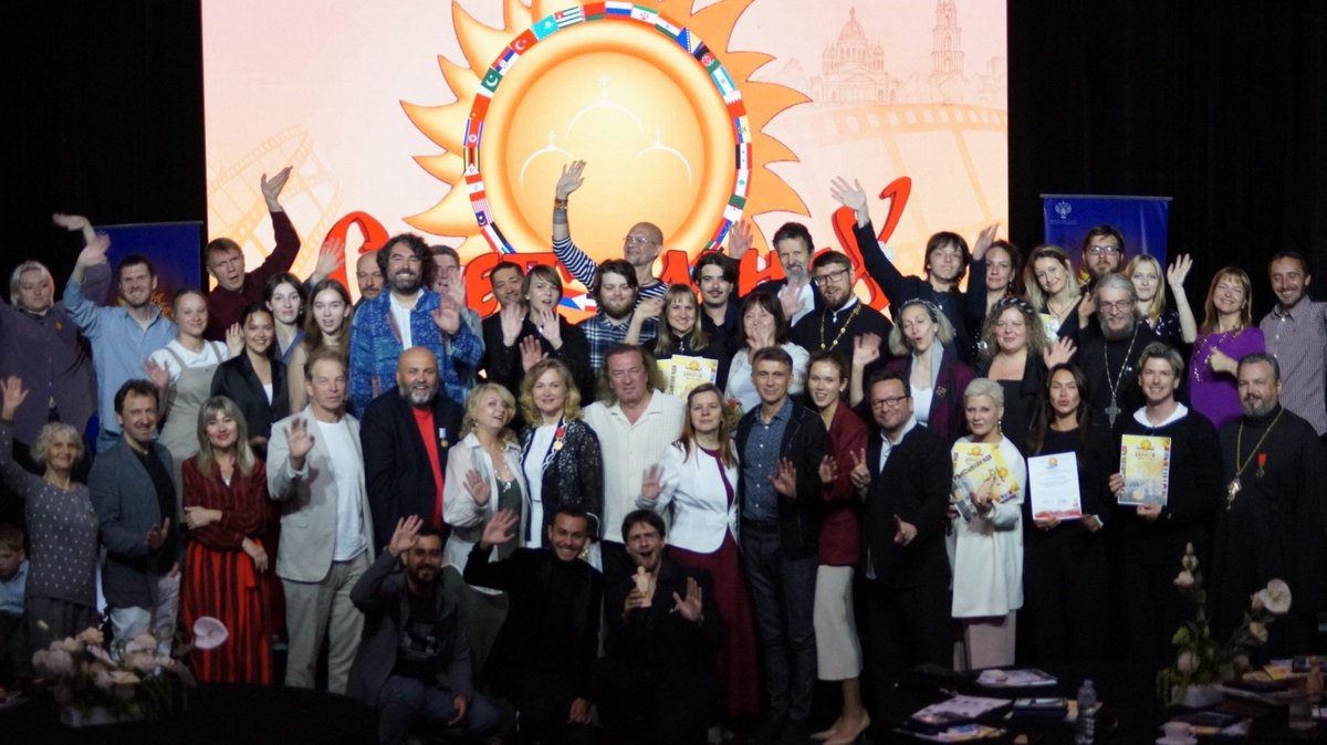 2025.09.12　にロシアで行われた
The Light of the World Film Festival
第15回国際青少年映画祭「平和への光」
kinofest-svetmiru.ru
にてファイナリストの賞状とカタログが届きました！
ありがとうございます！
ロシアの子供たちがもぐらを見ていろんなことを感じてくれたようで嬉しいです！