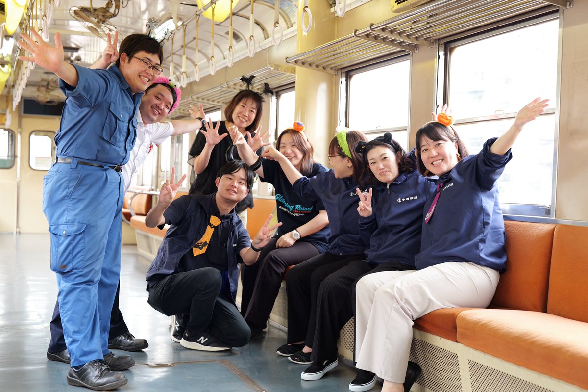 kominatorailway's tweet image. 🎃10月夜キハ乗車のお客様限定🎃
ハロウィンイベントを開催！
仮装をしてご乗車された方に、
オリジナルステッカー入りのお菓子セットをプレゼント！
さらに！バケットを持ったスタッフに
「トリック・オア・トリート」と声をかけると小湊鐵道オリジナル包装のお菓子をGET！特別な夜を過ごしましょう🎵