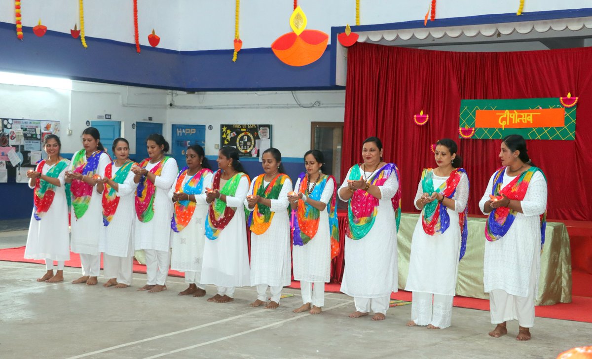 goodshepherdjc's tweet image. GSPS NAVARATHRI CELEBRATION - 2025

Navratri is a celebration of the power of the Goddess and the triumph of good over evil.
.
.
.
.
#gsps #goodshepherd #celebration #powerful #navarathrispecial #navarathri2025 #navarathri #navarathricelebration