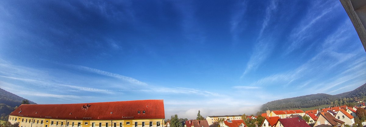 Auch Heute wieder #Nebel und von Westen Cirrus sowie Schleierwolken #Dekoration am #Horizont #Wetter
