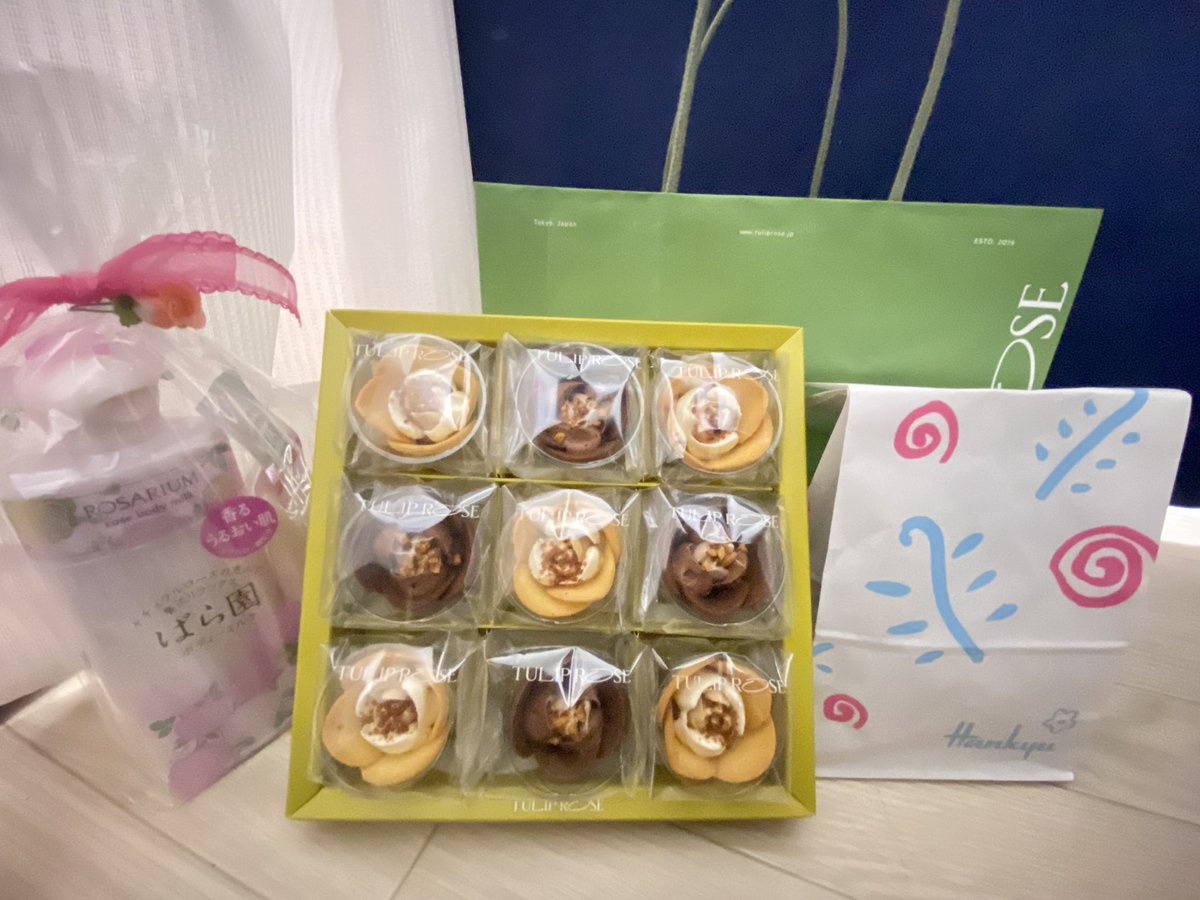 休暇前、遊びに来て下さった
本指名様😍
ありがとうございました❤️

大好きなもの沢山🎁ありがとう❣️
また1つ若返ります🤪