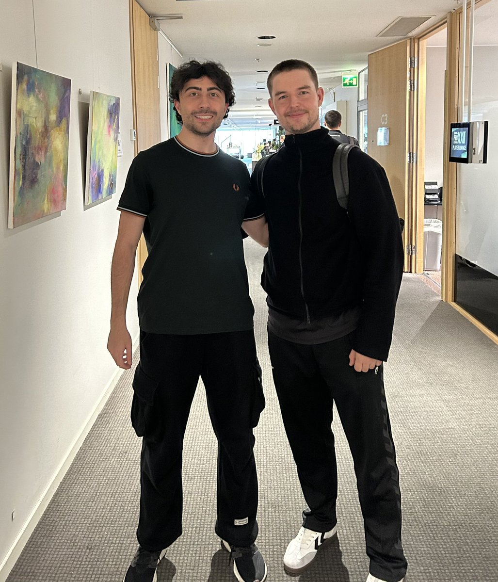 Eddie Viri tweet media