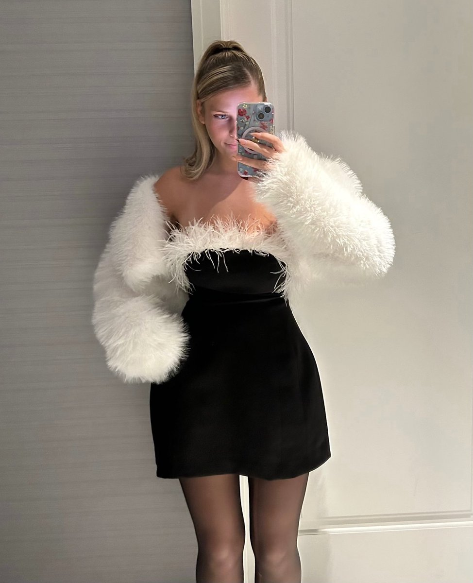 Ashleyslightly's tweet image. Account got deleted at 50k 😩