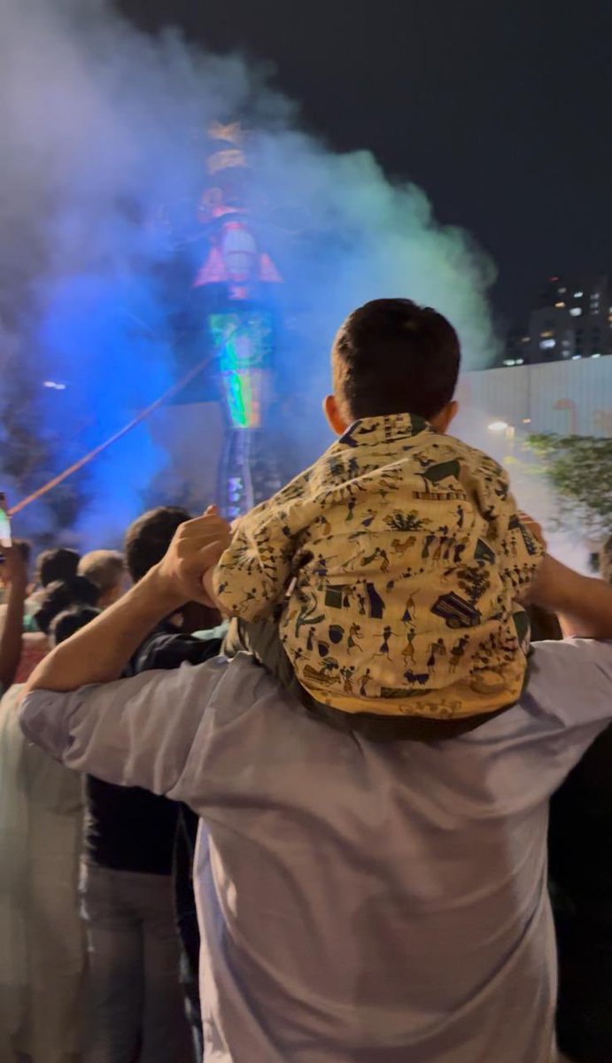 DrGauravGarg4's tweet image. Happiness is showing your kid ravan dahan by propping them on shoulders just like your father did