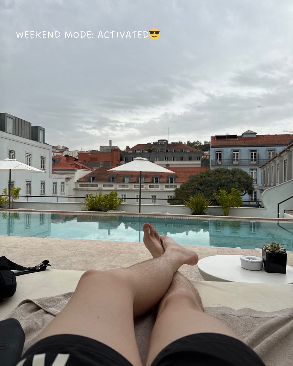 Work-life balance is not about perfection.⚖️
It is about boundaries. I stopped working weekends unless it is admin or deep focus. 
Some tasks can wait. Some do not deserve my weekend. Your energy is your most valuable resource. Spend it where it matters.🤓