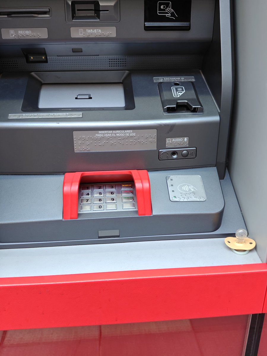 Visto en la calle. 
Alejemos a nuestros niños del vicio del dinero.