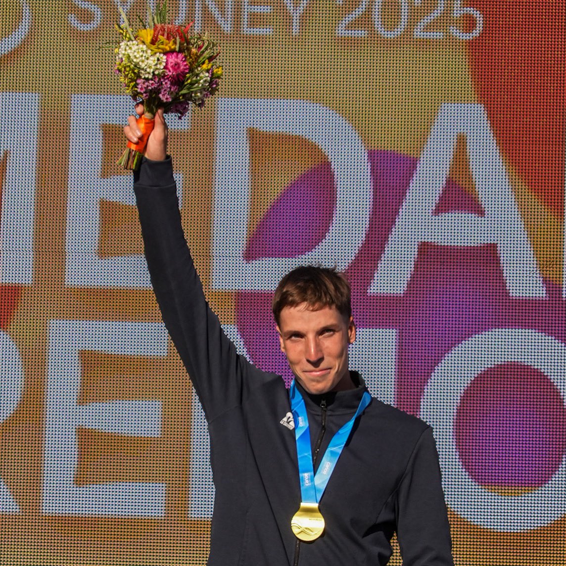 Titouan Castryck est le nouveau champion du monde de kayak slalom 👑

Vice-champion olympique à Paris 2024 l’été dernier, notre kayakiste était resté sur sa faim. La nouvelle Olympiade est lancée ! ✨

📷 FFCK/R. BRUNEAU