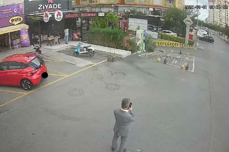 إياد الحمود tweet media