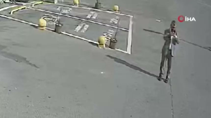 إياد الحمود tweet media