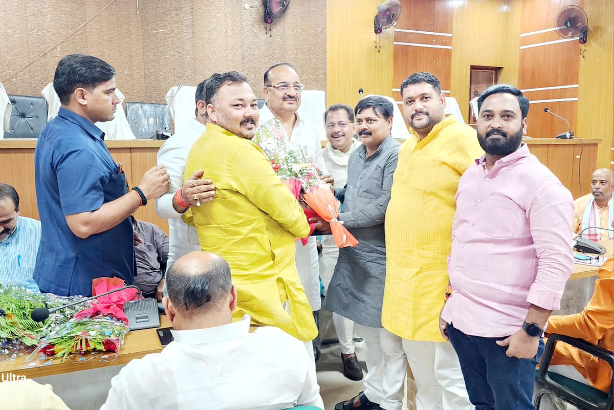 मा. प्रभारी मंत्री(कुशीनगर ) श्री दिनेश प्रताप सिंह जी को जन्मदिन की बहुत बहुत शुभकामनाएं।
<a href="/RBLDineshSingh/">Dinesh Pratap Singh</a>