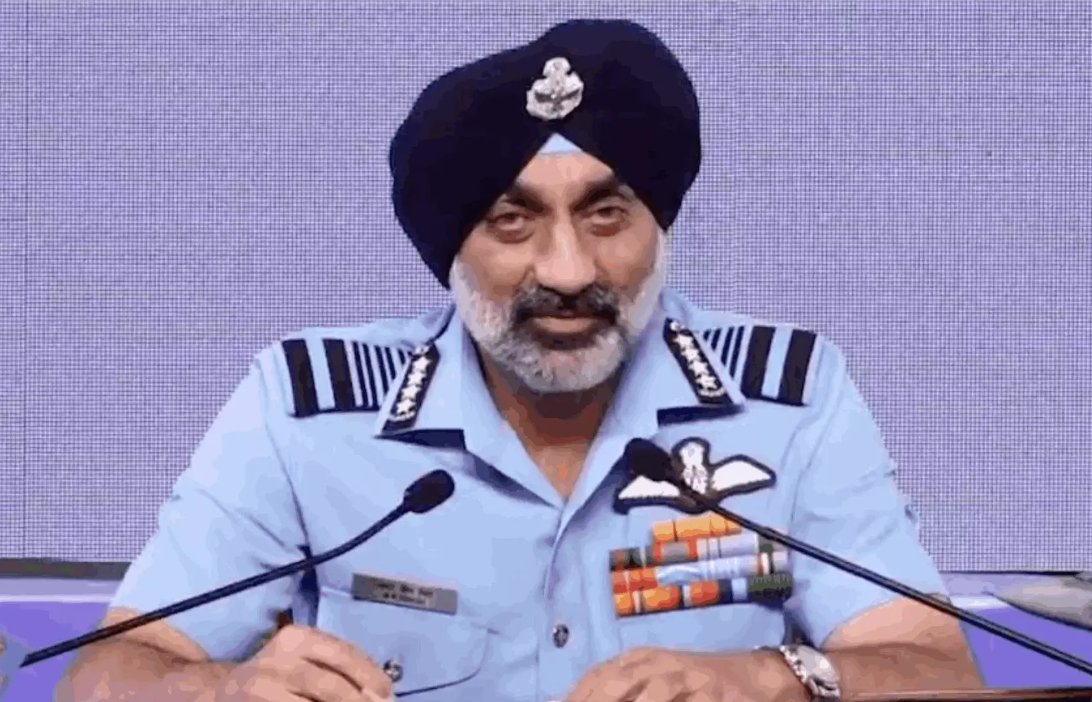 NewsNowJK's tweet image. IAF Air Chief Marshal AP Singh detailed on &quot;Operation Sindoor&quot;; says India struck multiple targets in Pakistan and brought Pakistan &apos;to its knees&apos;; 4-5 F-16 were destroyed by India
@IAF_MCC #OperationSindoor #OperationShield #OperationMahadev #PakOnKnees #IndiaStrikes #INDIA