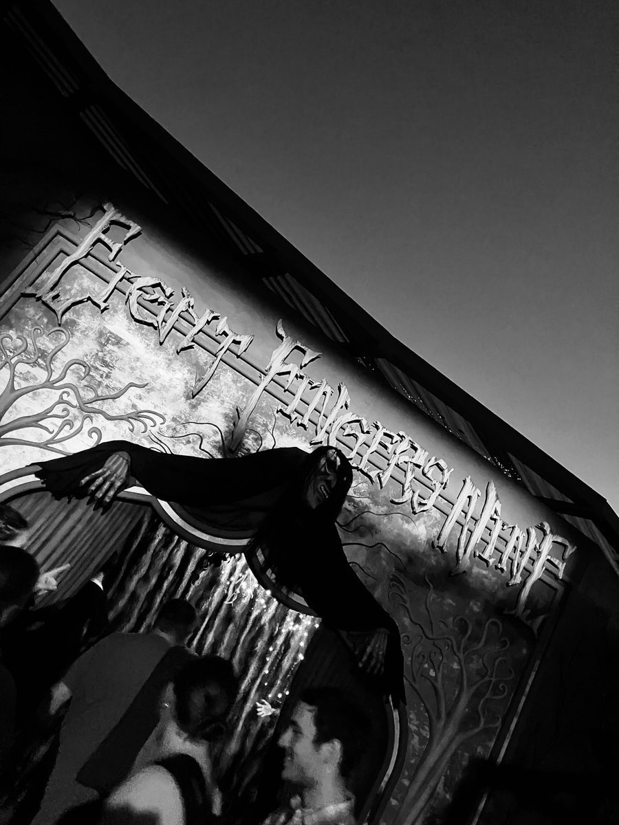 Knotts Scary Farm is THE BEST scare event I’ve ever done!!!

All 10 mazes delivered with amazing sets, actors, &amp; animatronics. Full of clever scares

The whole park was a vibe with loads of roaming actors, shows, lighting &amp; fog effects

Majority of rides were open all night too