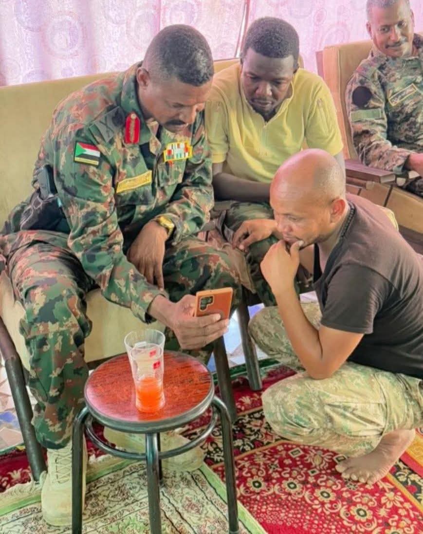 يعني تسمعو براكم 
انشرو الغسيل دا خلو الصياح حق عملاء السفارات
يطربنا 😂