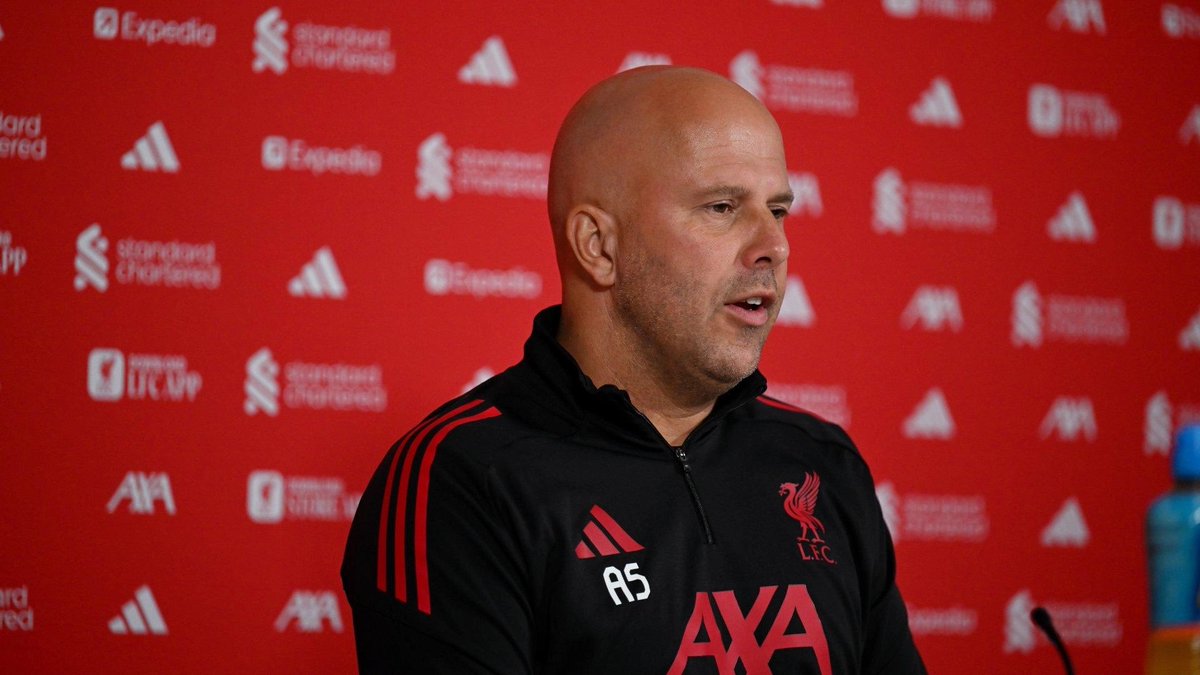 🗣️ Arne Slot on Mo Salah: 

“He is part of a team that faces different opposition than the first half of last season. If you compare how we won the away game against United where they tried to play out from the back, and at home when Onana just kept going long, that's what has