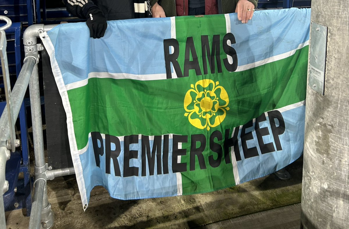Duncan5155's tweet photo. @ACTaylor96 @devz79 Mine was stolen at Luton away- by a Derby fan- had it since we went into the prem - shitbags robbing there own https://t.co/FFTXsOSk3f