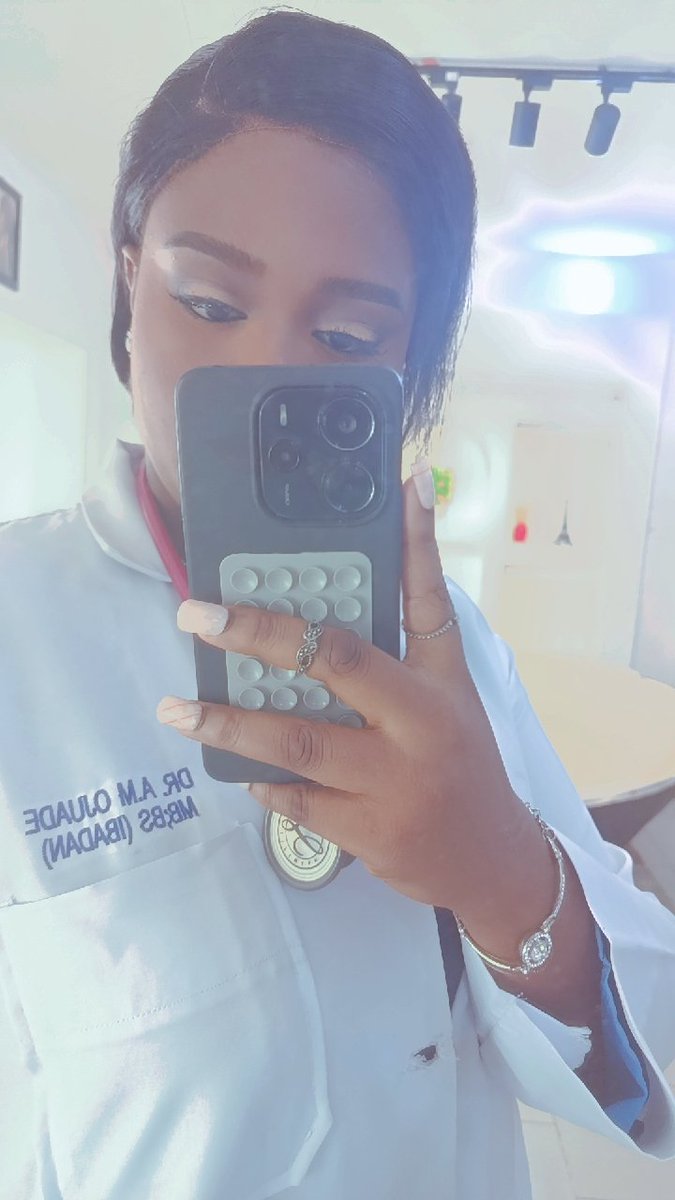 mosa_doluwa's tweet photo. It's my birthday 🎂🎉 https://t.co/Zc6bhKLR50