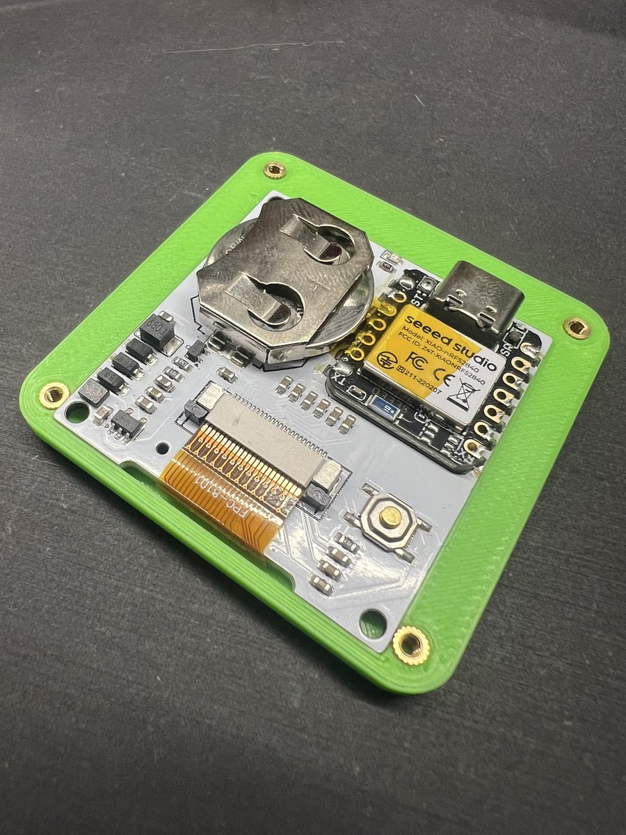 daichi000daichi's tweet photo. なんとか形になったか…

明日からのMaker Faire Tokyoで電子ペーパーを使ったプロダクトを展示します！
キーホルダー型の電子ペーパーデバイスの販売もありますよ。
オープンソースなので誰でも複製・カスタマイズできます！#MFTokyo2025 #今作ってます

https://t.co/CBEOFo1lUH https://t.co/f4bcstoC9q
