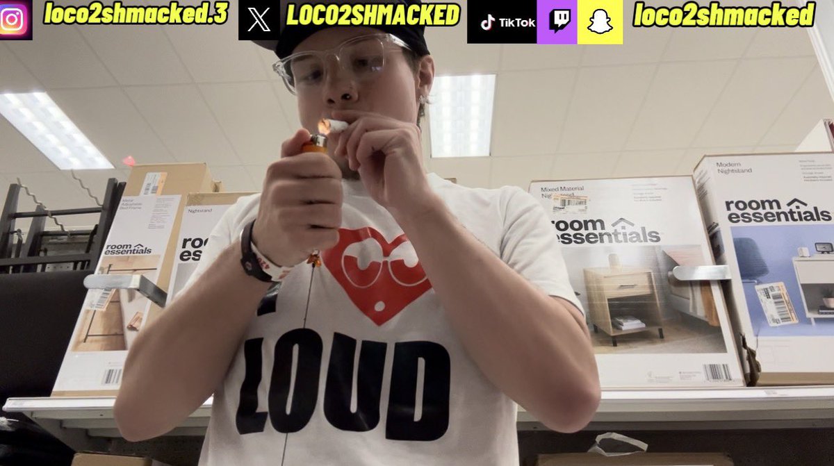 LOCO2SHMACKED's tweet image. HI EVERYONE HAPPY FRIDAY 😁✌🏼 I DROPPED AN ABSOLUTELY BANGER THIS MORNING 
MAKE SURE TO GO CHECK IT OUT

GETTING TRESPASSED FROM TARGET

youtu.be/sFGncBYcQtw?si…