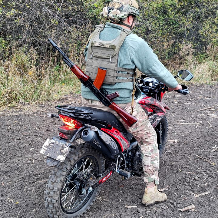 stopify_org_ua's tweet image. 15th Border Guard Detachment has received two motorcycles from our July shipment and is now using them for training, short missions, and supply runs.