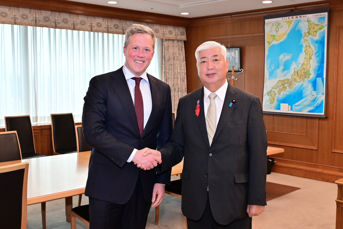 ModJapan_en's tweet image. DM Nakatani received a courtesy call from Hon. Driscoll, Secretary of the Army on Oct 3. They confimed the importance of further strengthening the bilateral response capabilities by deepening strategic dialogue at all levels and conducting joint exercises and other activities🇯🇵🇺🇸