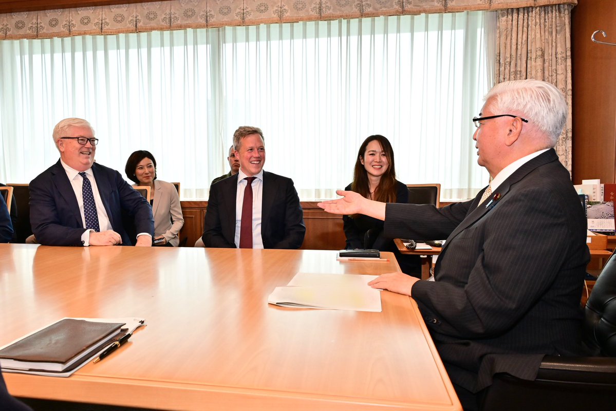 ModJapan_en's tweet image. DM Nakatani received a courtesy call from Hon. Driscoll, Secretary of the Army on Oct 3. They confimed the importance of further strengthening the bilateral response capabilities by deepening strategic dialogue at all levels and conducting joint exercises and other activities🇯🇵🇺🇸