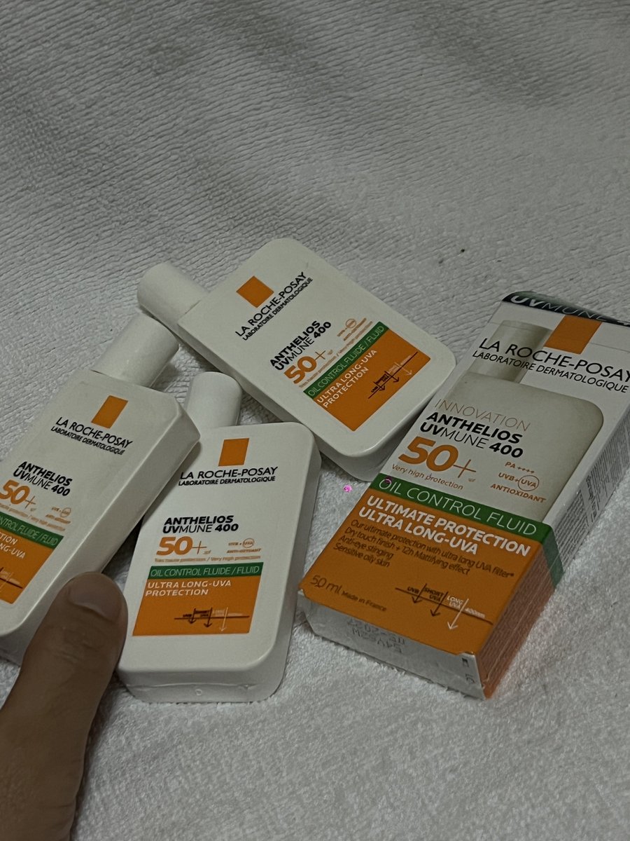 แบรนด์นึ่เหรอที่ลง50+ ส่งแลปได้ 72
ใช้จริงจังมากก แต่เพิ่งเปลี่ยนมาใช้อันที่2 เนื้อโคดดดดดดดี คุมมันสะพรึง
1 s.shopee.co.th/7Ko4BHWLGW 
2 s.shopee.co.th/1LWr2JnJ0K