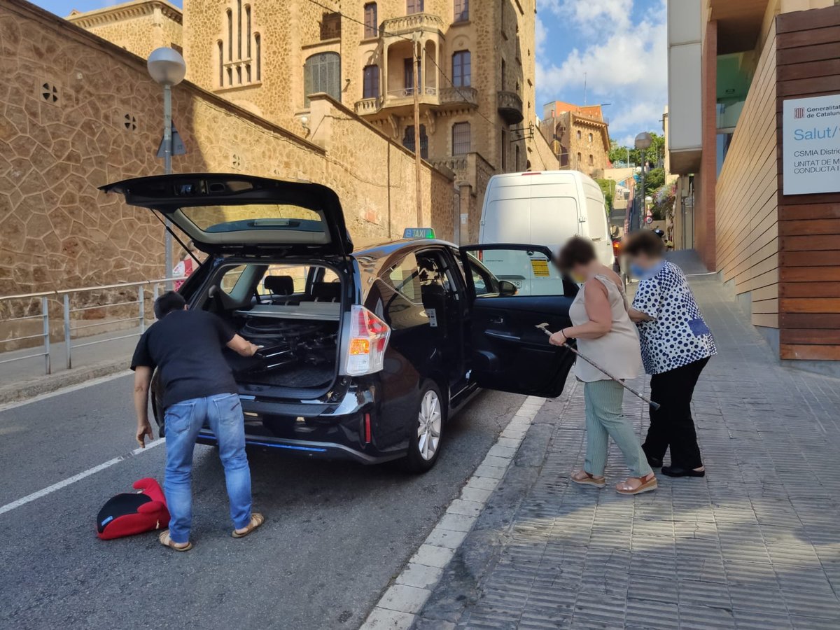 #AMB #EstimoelTaxi 

Necessites que et vinguin a buscar? Demana un #Taxi!

➡️ És la manera més efectiva d'anar directament de porta a porta.
