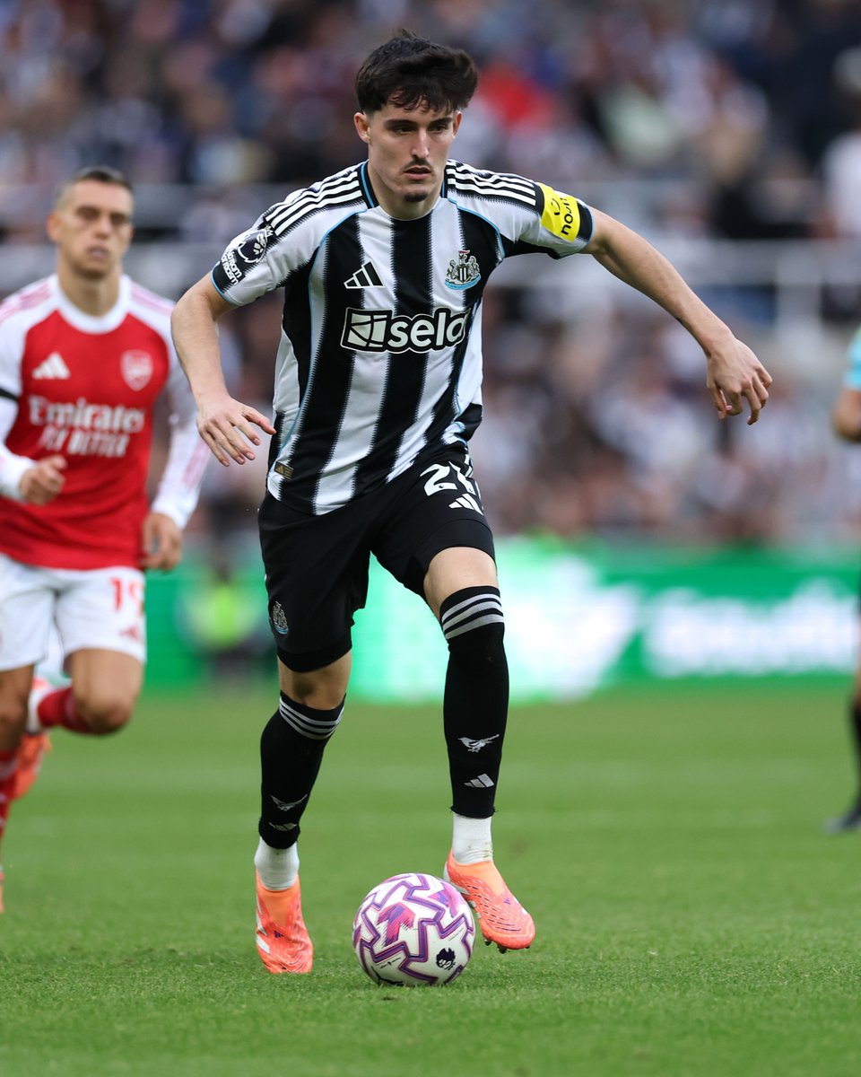 Eddie Howe on Tino Livramento:

"He went to see a specialist, the scan initially looked better than we thought it was. The specialist confirmed it is an 8-week injury, which is a blow for us with the number of games we have in that period. It is a ligament injury and it will take