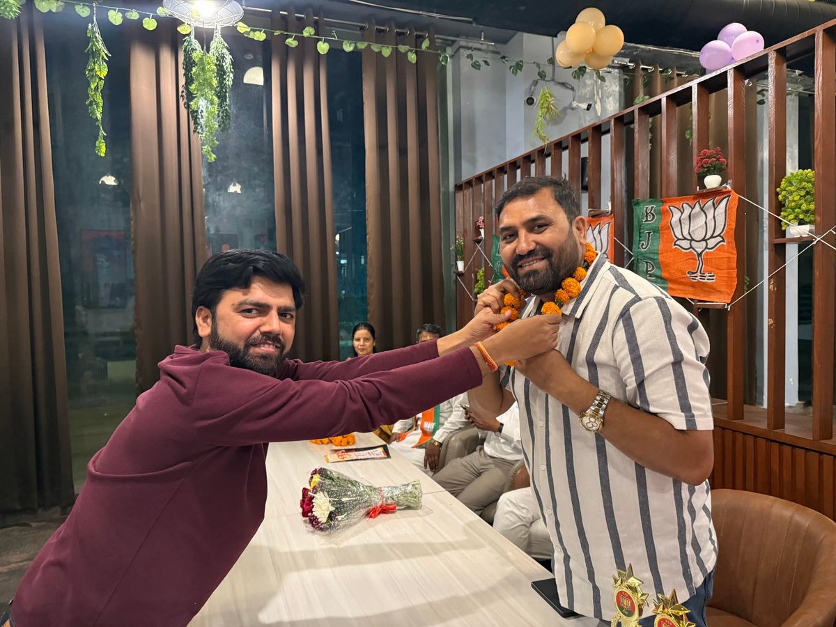 लोकेश त्यागी <a href="/LokeshTyagiGBN/">Lokesh Tyagi</a> जी भाईसाहब को जन्मदिन की हार्दिक शुभकामनाएँ।

ईश्वर से प्रार्थना है कि आपको दीर्घायु, उत्तम स्वास्थ्य और सुख-समृद्धि प्रदान करें।