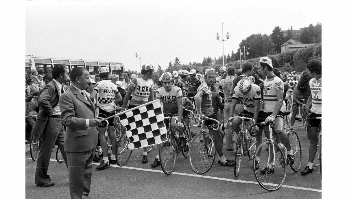 D'après Le Progrès, pour #TDF2026 💛

1⃣3⃣ | Dole ➡️ Belfort
1⃣4⃣ | Epinal ➡️ La Planche des Belles Filles ⛰️
1⃣5⃣ | Champagnole ➡️ Thonon les Bains
Macon devrait accueillir le départ de la 5e étape du #TDFF 👧