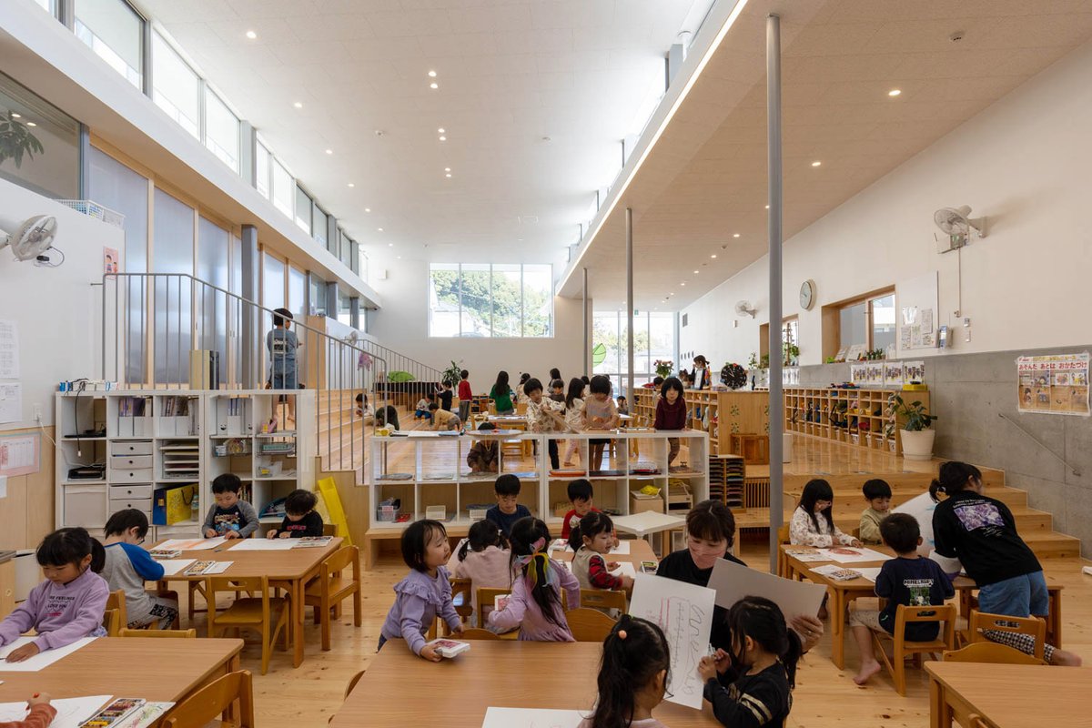 今日は新潟にて日事連建築賞の授賞式。
「いちご保育園」が奨励賞を受賞しました。
以前の造成で平らになっていた土地を元の地形に戻すようにアプローチしたプロジェクトでした。

njr.or.jp/list/news/2025…