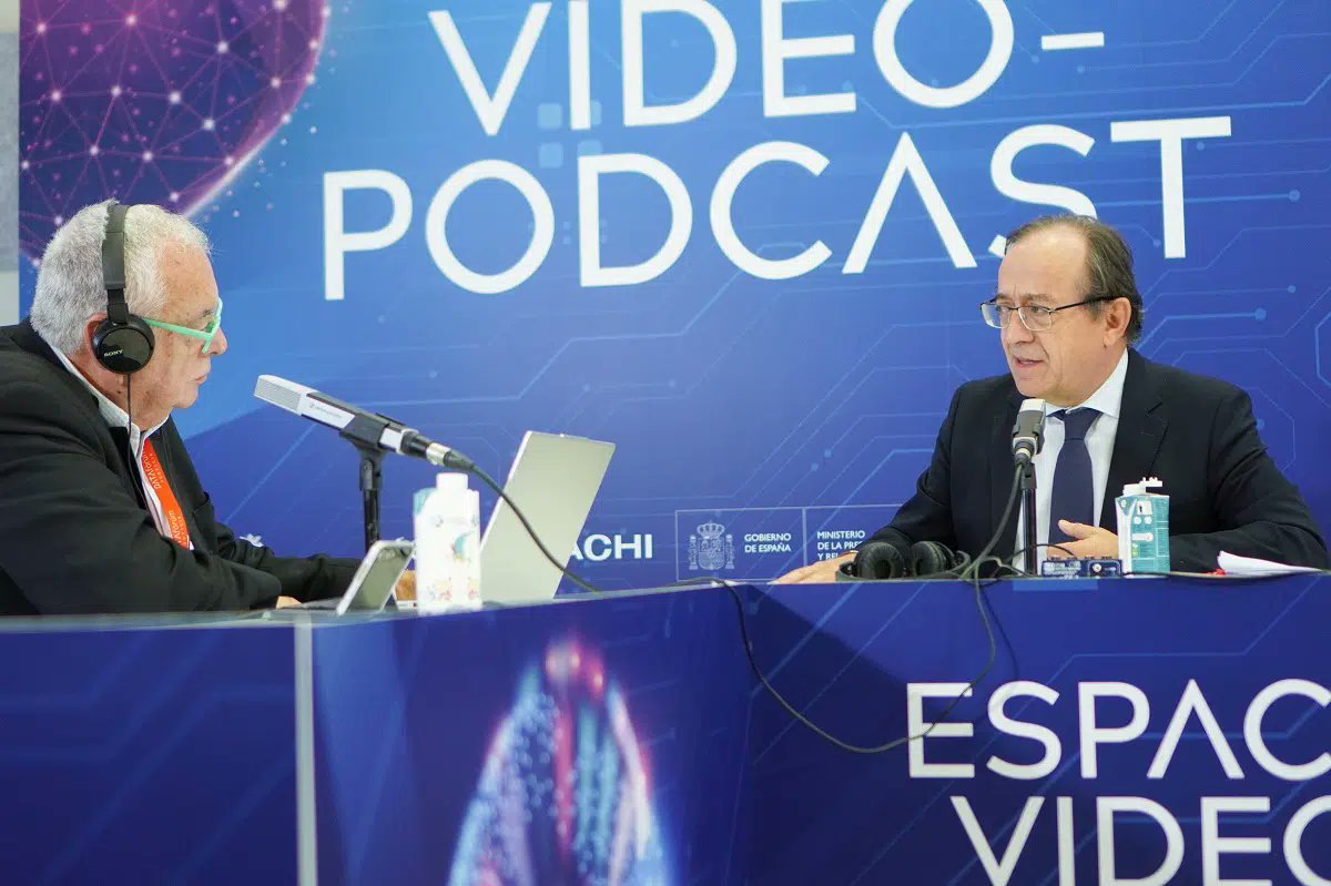 Abogacia_es's tweet image. 🗣️@santocildesleon, presidente de nuestra Subcomisión de Violencia sobre las Mujeres, ha subrayado, durante el #DATAForum, la relevancia que adquieren las nuevas tecnologías y la IA tanto en el ámbito profesional de la abogacía como en la lucha contra la violencia machista.…