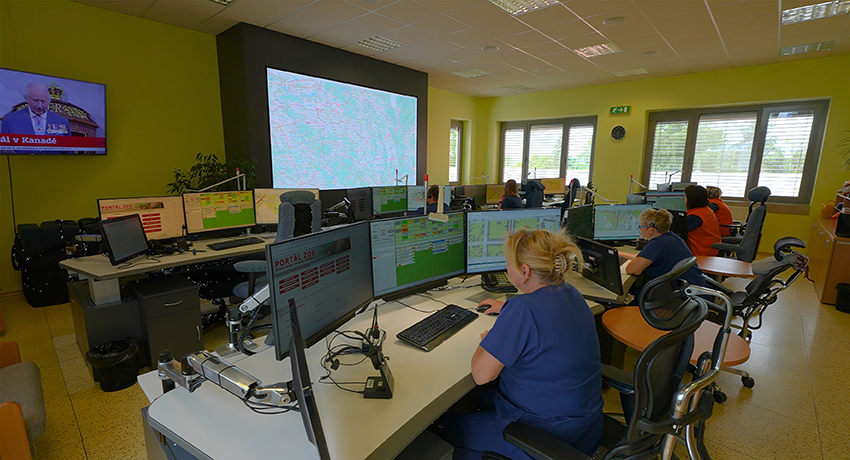 DigitalAVMag's tweet image. La tecnología Led de Leyard moderniza el servicio de emergencias de Pardubice
digitalavmagazine.com/2025/10/03/la-… @LeyardEurope @AVMEDIA_CZ #displayLed #saladecontrol #emergencias