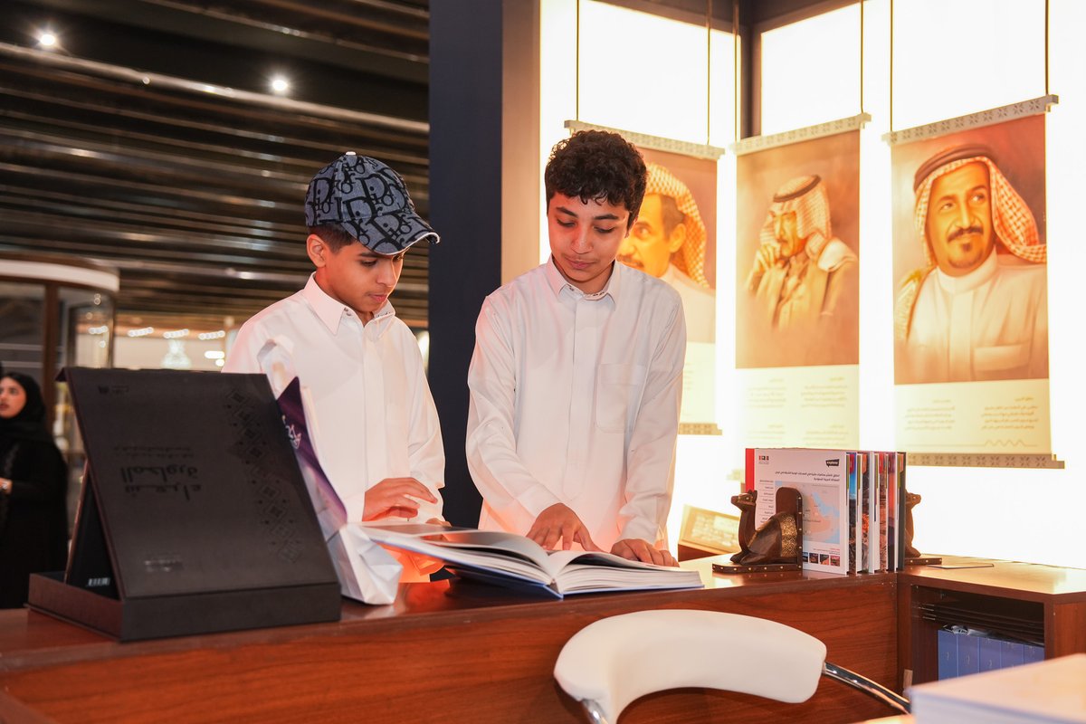 nasher_ksa's tweet photo. من جناح #ناشر في اليوم الأول لـ #معرض_الرياض_الدولي_للكتاب_2025  
إصداراتنا الثقافية… حكايات تُقرأ، وأثر يبقى. https://t.co/CZcz4dWt6T