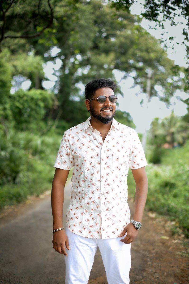 LbKaran's tweet photo. 𝐓𝐨 𝐟𝐞𝐞𝐥 𝐠𝐨𝐨𝐝, 𝐚𝐥𝐥 𝐲𝐨𝐮 𝐡𝐚𝐯𝐞 𝐭𝐨 𝐝𝐨 𝐢𝐬 𝐥𝐨𝐨𝐤 𝐠𝐨𝐨𝐝🧿😎.
#karanlb #ootd #advocate #spreadlove https://t.co/D6S6Ui9NFX