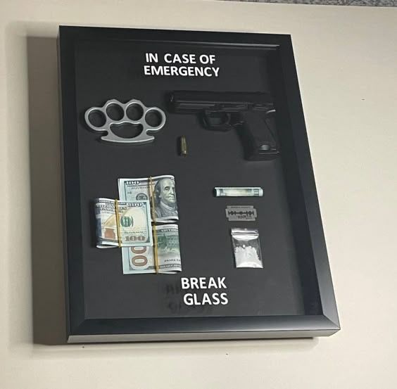 _dripanda_'s tweet image. Mnatuekea fire extingushers kwani sisi ni wanawake😂💀